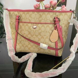 Crossbody Coach Signature Bag (new)